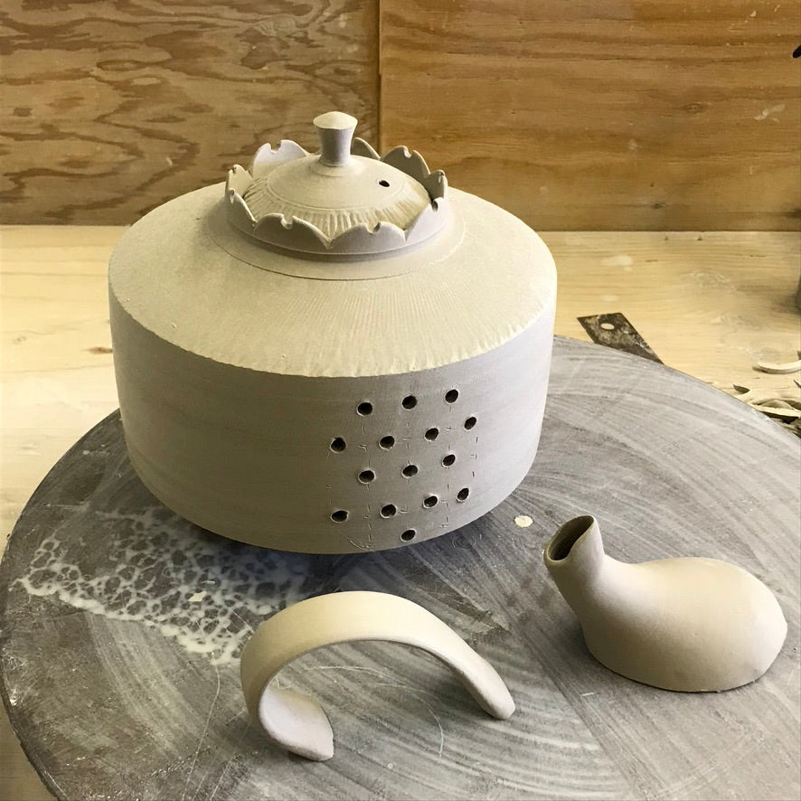 Pottery class - April 12 Saturday wheel throwing 2 pm